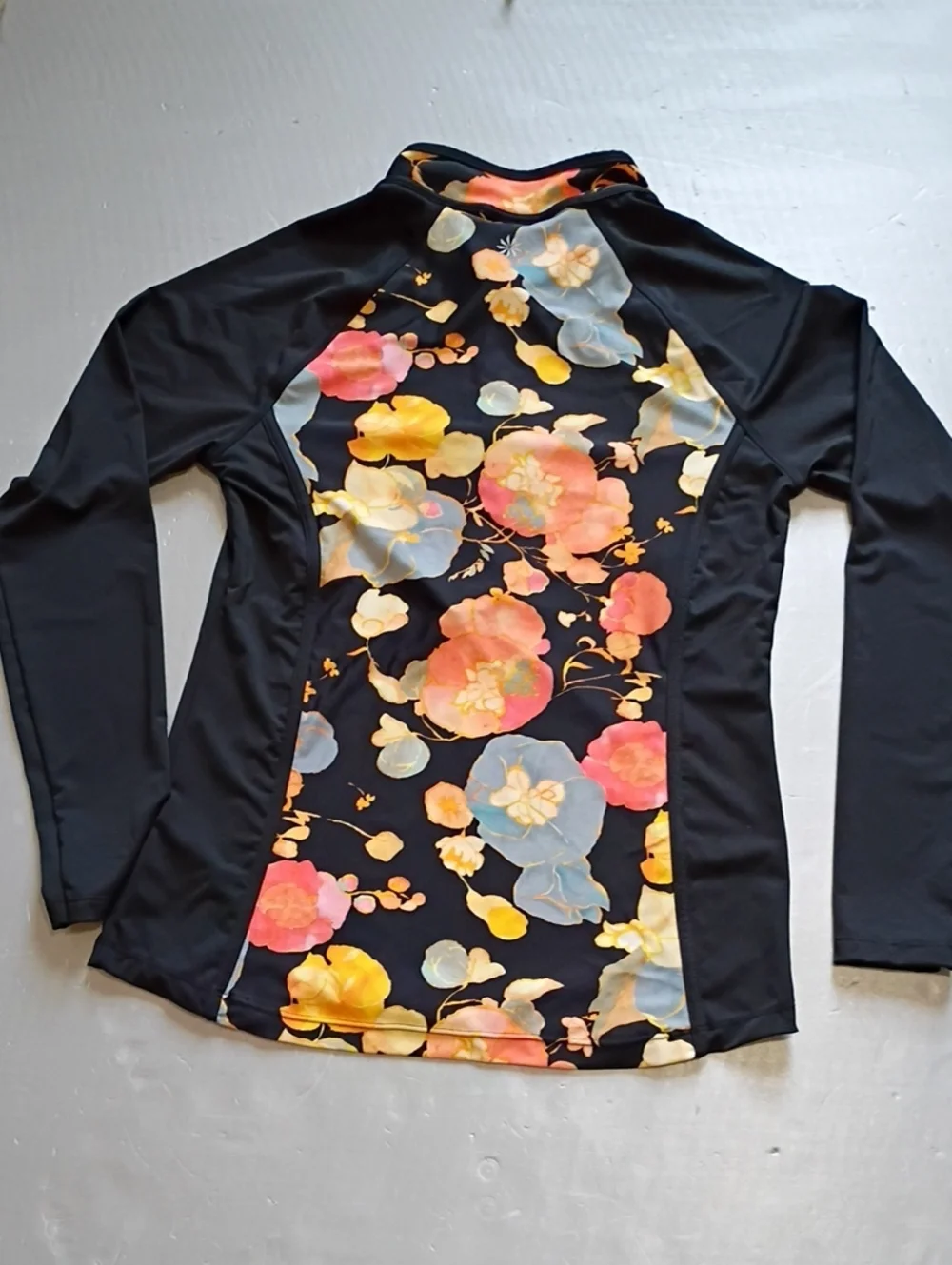 Athleta M Women’s Floral Panel Black Rash Guard Swim Top